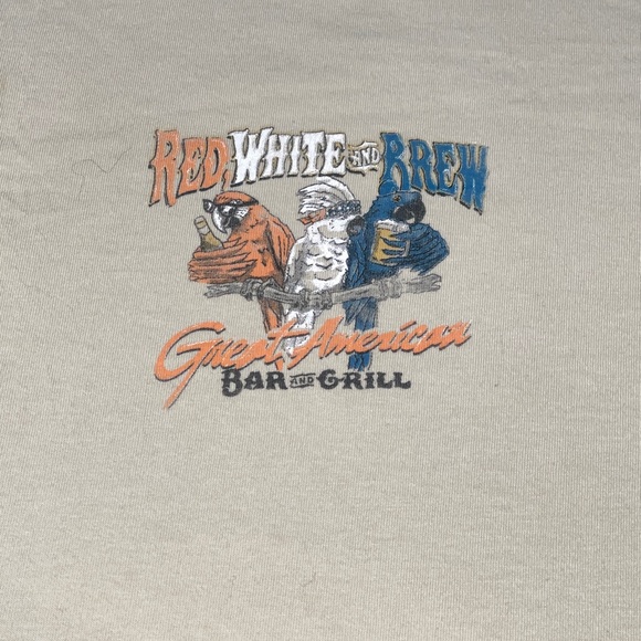 Red White and Brew “Flock this Way” Great American Bar and Grill T-shirt - Picture 2 of 6